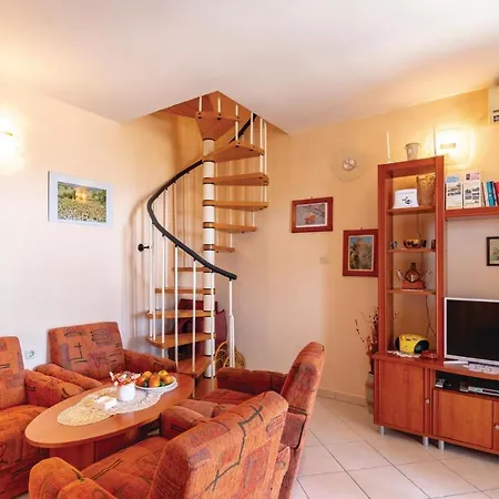 度假居 2 Bedroom Amazing In Podobuče